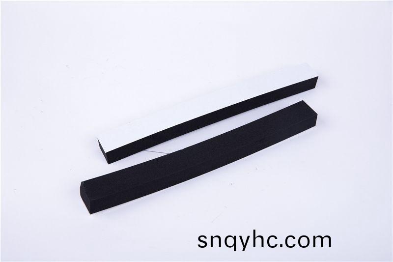 CR減(jian)震(zhen)保溫條(tiao)